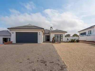 3 Bedroom House For Sale in Jeffreys Bay - GMJG.webp