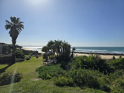 3 Bedroom Apartment For Sale in Jeffreys Bay - CqH9.webp