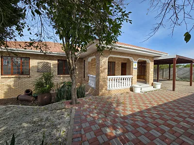 3 Bedroom House For Sale in Jeffreys Bay - 1LWN.webp