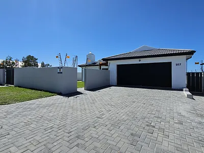 3 Bedroom House For Sale in Jeffreys Bay - iJ3W.webp