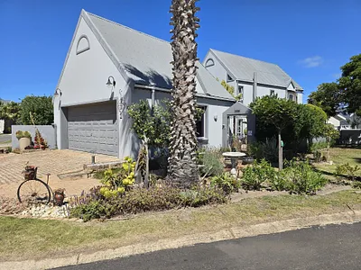3 Bedroom House For Sale in Jeffreys Bay - HQpb.webp