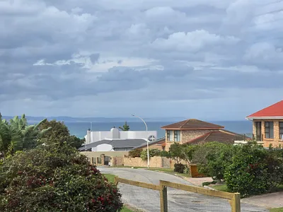 4 Bedroom House For Sale in Jeffreys Bay - EZnp.webp