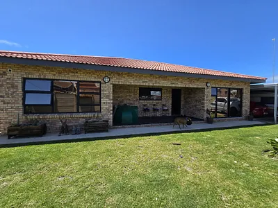 3 Bedroom House For Sale in Jeffreys Bay - bTRQ.webp