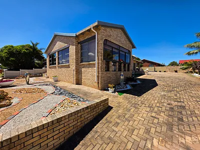 2 Bedroom House For Sale in Jeffreys Bay - HAoW.webp