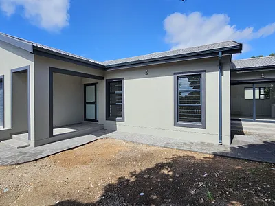 3 Bedroom House For Sale in Jeffreys Bay - MOiH.webp