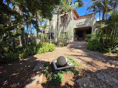 6 Bedroom House For Sale in Jeffreys Bay - img