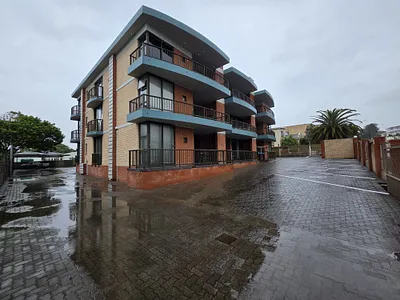 2 Bedroom Apartment For Sale in Jeffreys Bay - uhJl.webp