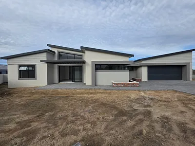 3 Bedroom House For Sale in Jeffreys Bay - img