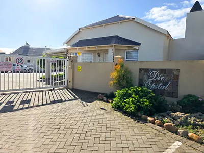 2 Bedroom Townhouse For Sale in Jeffreys Bay - img