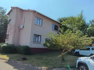 2 Bedroom Apartment For Sale in White River - 8OSC.webp