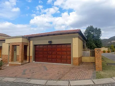 3 Bedroom House For Sale in Nelspruit - FzQg.webp