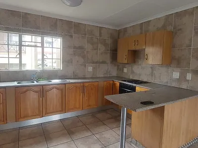 3 Bedroom Apartment To Rent in Nelspruit - Ba8E.webp