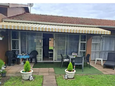 2 Bedroom Townhouse For Sale in Scottburgh - VPIY.webp