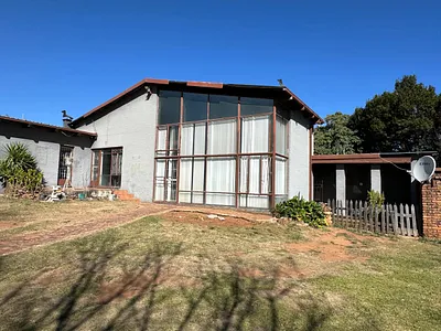 5 Bedroom House For Sale in Kempton Park - 3St0.webp
