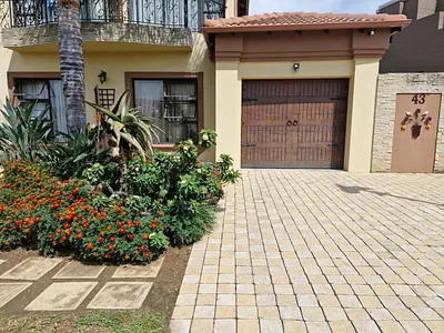 1 Bedroom Apartment To Rent in Edenvale - izxg.webp