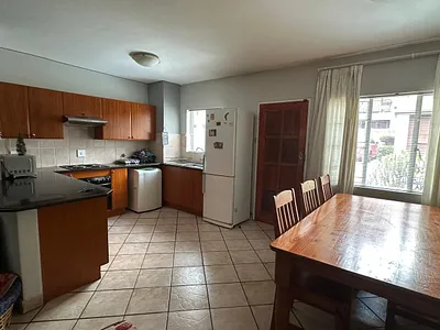 2 Bedroom Townhouse To Rent in Edenvale - img