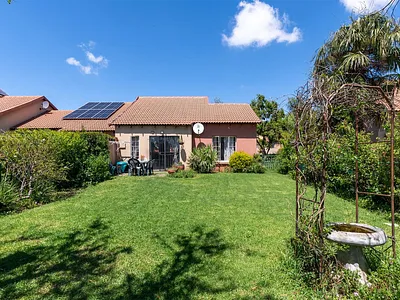 3 Bedroom Apartment For Sale in Edenvale - Ppoo.webp