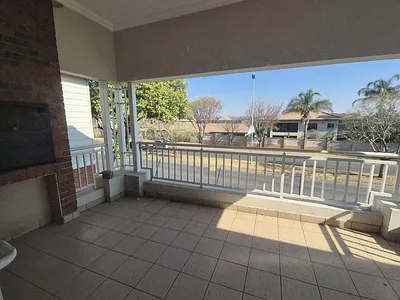 2 Bedroom Townhouse For Sale in Edenvale - to4W.webp