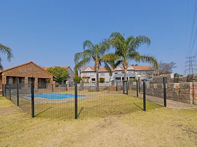 2 Bedroom Townhouse For Sale in Edenvale - aSBx.webp