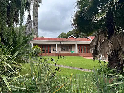 3 Bedroom House To Rent in Bedfordview - 4V12.webp