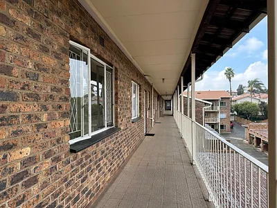2 Bedroom Apartment To Rent in Edenvale - K33h.webp
