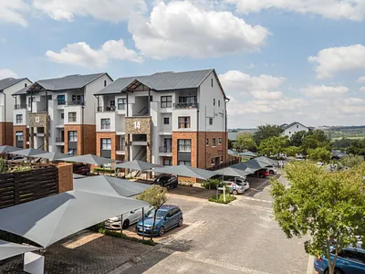 2 Bedroom Townhouse For Sale in Edenvale - pkN3.webp