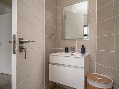 2 Bedroom Apartment For Sale in Sandton - img