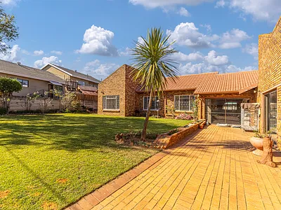 4 Bedroom House For Sale in Edenvale - Adej.webp