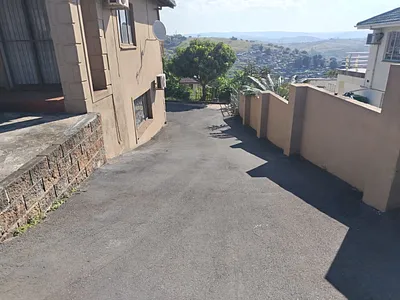 4 Bedroom House For Sale in Durban - img