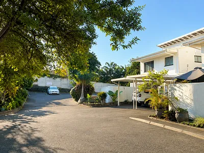 3 Bedroom Apartment For Sale in Amanzimtoti - 1Mtv.webp