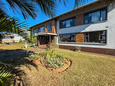 3 Bedroom Apartment For Sale in Amanzimtoti - MpwI.webp