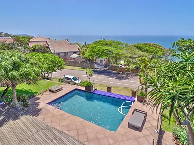 5 Bedroom House For Sale in Athlone Park, Amanzimtoti - 8cZ6.webp