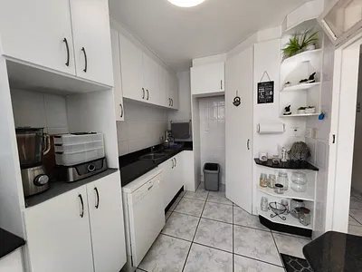 2 Bedroom Apartment For Sale in Amanzimtoti - shiN.webp