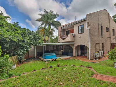 3 Bedroom Townhouse For Sale in Amanzimtoti - bhf2.webp