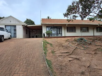 3 Bedroom House For Sale in Umkomaas - o66z.webp