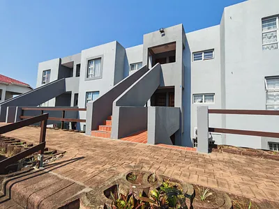 2 Bedroom Apartment For Sale in Amanzimtoti - AfEV.webp