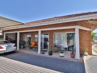 2 Bedroom Apartment To Rent in Amanzimtoti - k7k6.webp