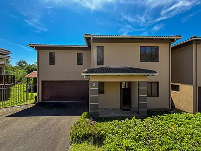 3 Bedroom Townhouse For Sale in Amanzimtoti - fwWM.webp