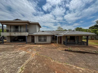 4 Bedroom House For Sale in Amanzimtoti - hBX0.webp