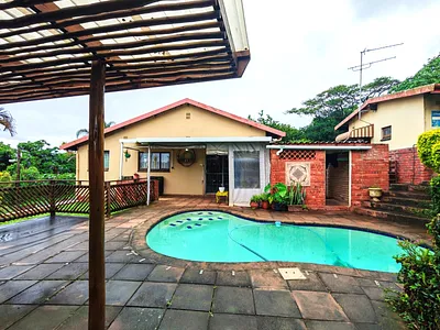 3 Bedroom House For Sale in Kingsburgh - h13P.webp