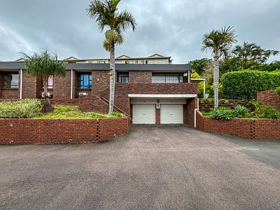 3 Bedroom Townhouse For Sale in Amanzimtoti - UtEj.webp