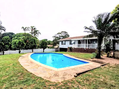 4 Bedroom House For Sale in Amanzimtoti - lghy.webp