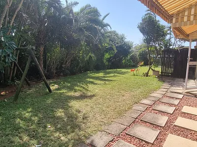 2 Bedroom Apartment To Rent in Amanzimtoti - H6jn.webp