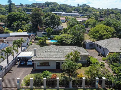 3 Bedroom House For Sale in Amanzimtoti - 6KB5.webp
