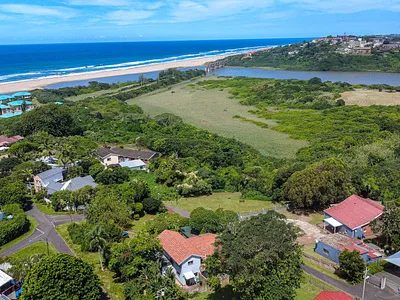 2 Bedroom House For Sale in Amanzimtoti - XLM9.webp