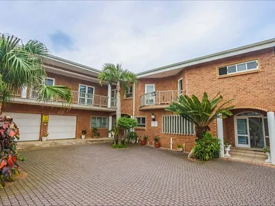 3 Bedroom Apartment To Rent in Amanzimtoti - DZT9.webp