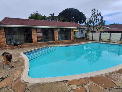 3 Bedroom House For Sale in Amanzimtoti - woWk.webp