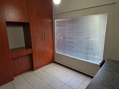 8 Bedroom House For Sale in Klerksdorp - pR57.webp