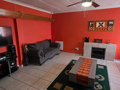 4 Bedroom House For Sale in Klerksdorp - fDUA.webp