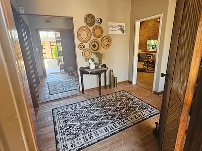 8 Bedroom House For Sale in Klerksdorp - 0exG.webp